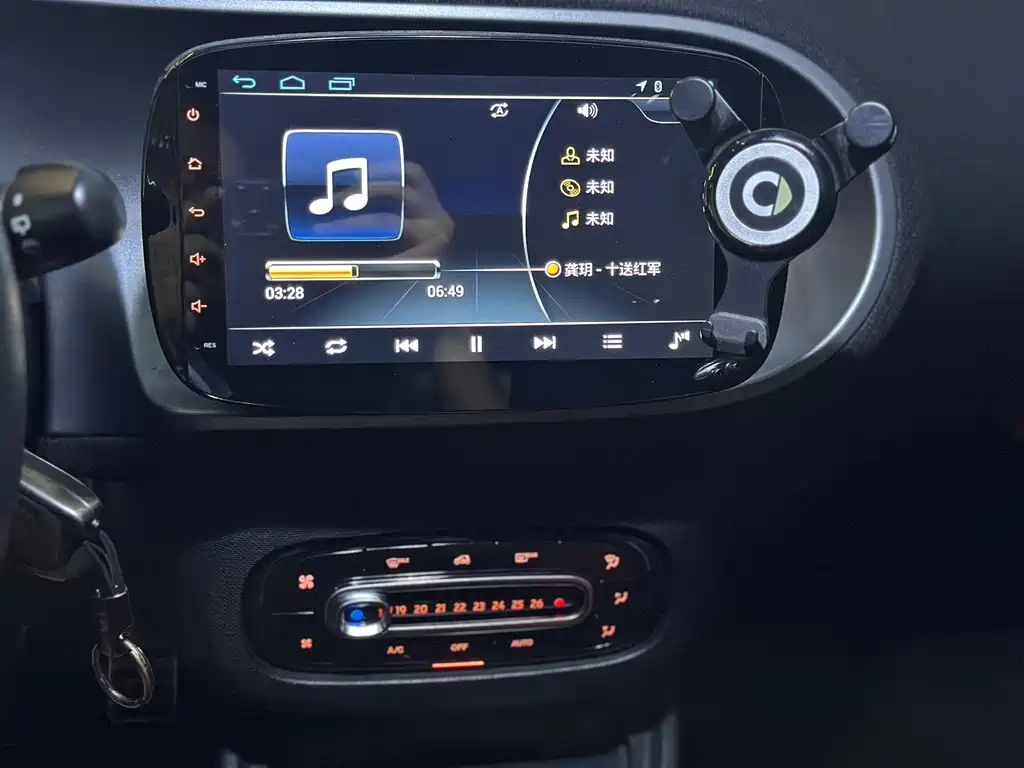 smart fortwo 2017 — фото 10