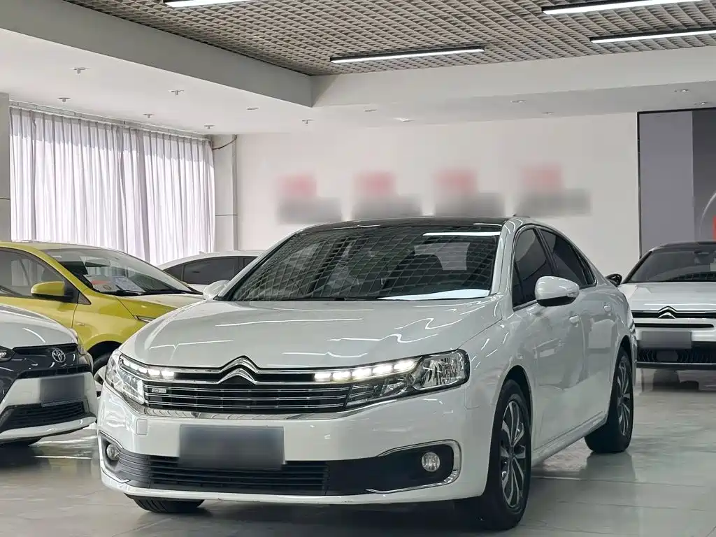 Citroën C6 2021 — фото 1