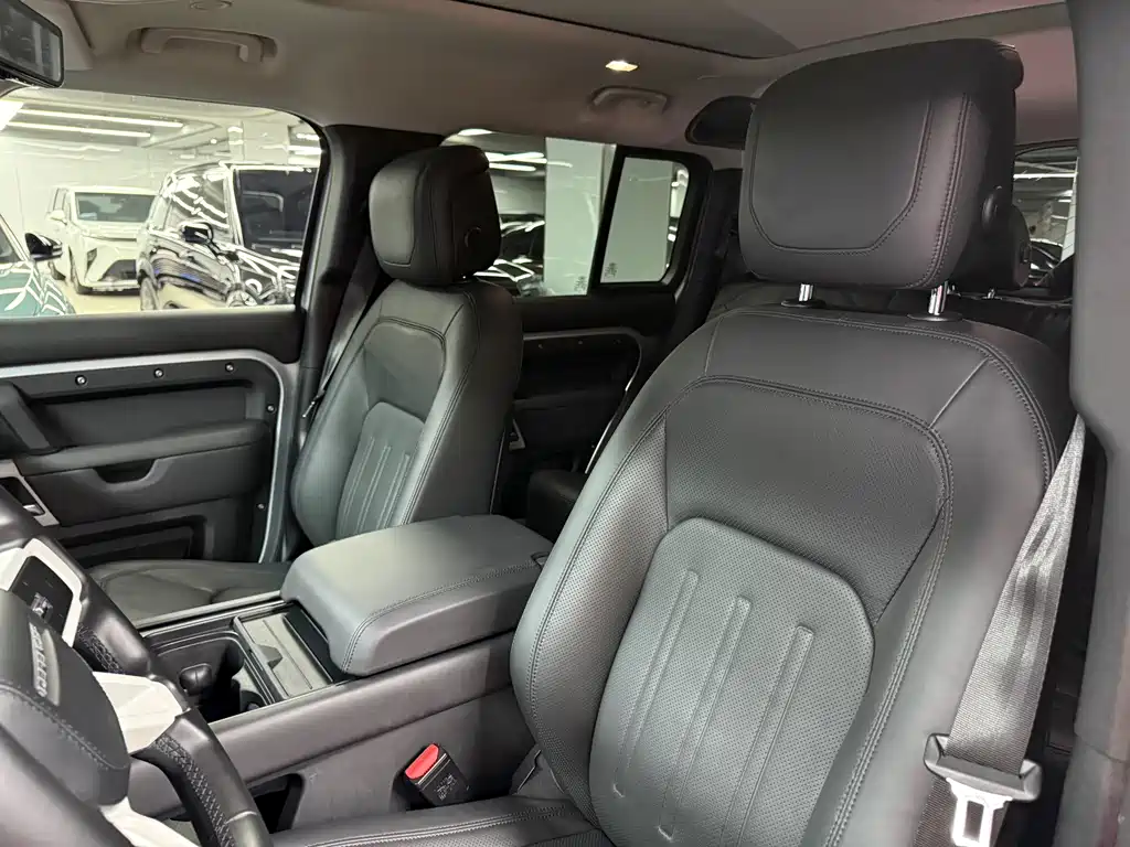 Land Rover Defender 2020 — фото 10