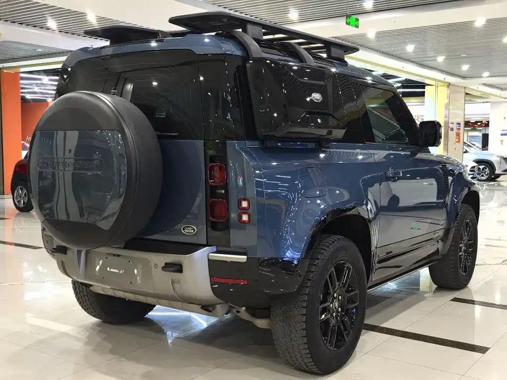 Land Rover Defender 2022 — фото 17