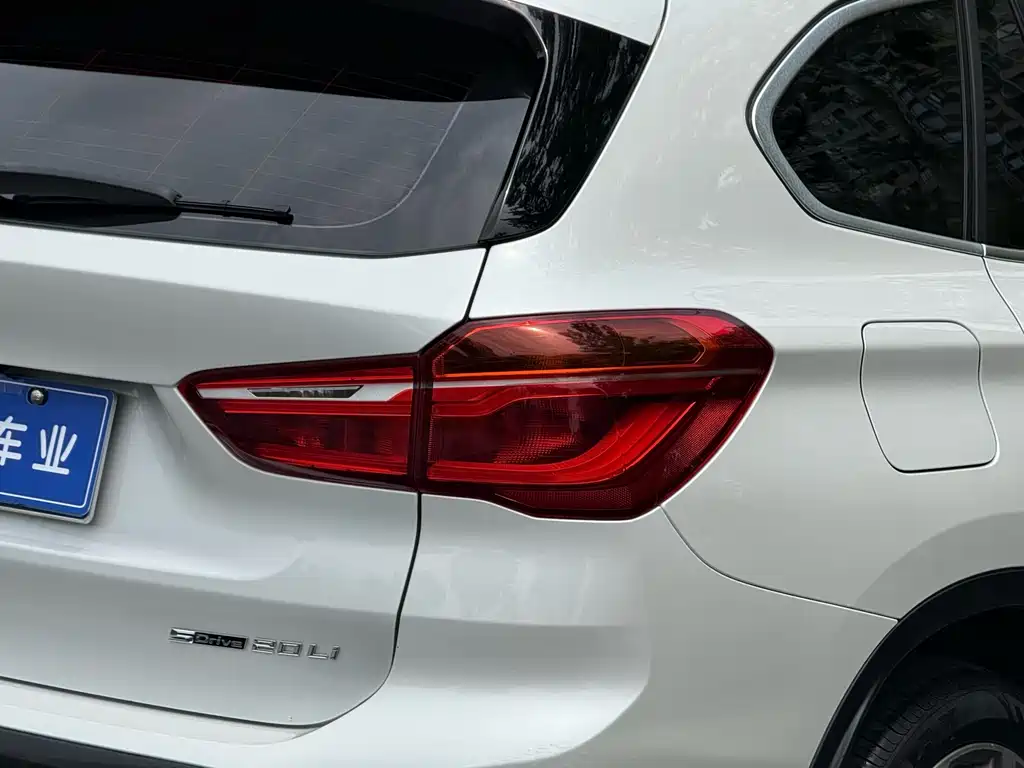 BMW X1 2018 — фото 20