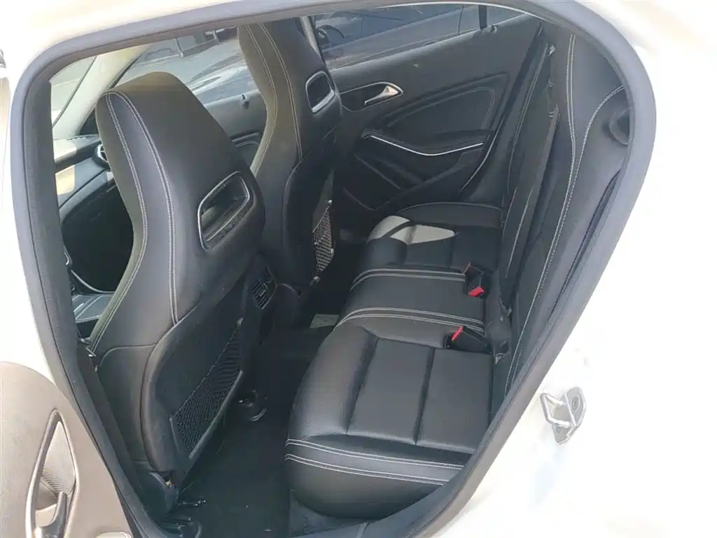 Mercedes-Benz GLA 2018 — фото 17