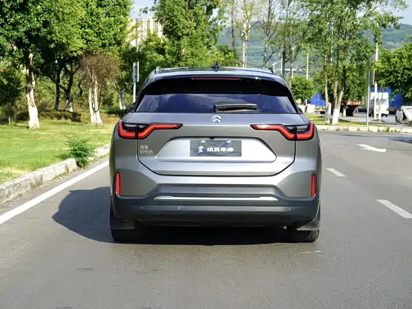 NIO ES6 2020
