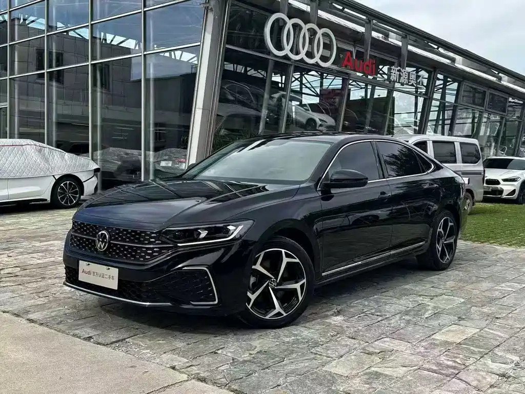 Volkswagen Passat 2024