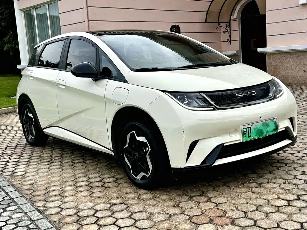 BYD Dolphin 2023