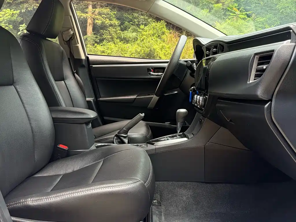 Toyota Corolla 2016 — фото 11
