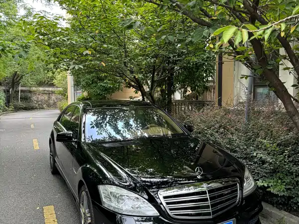 Mercedes-Benz S-Class AMG 2011