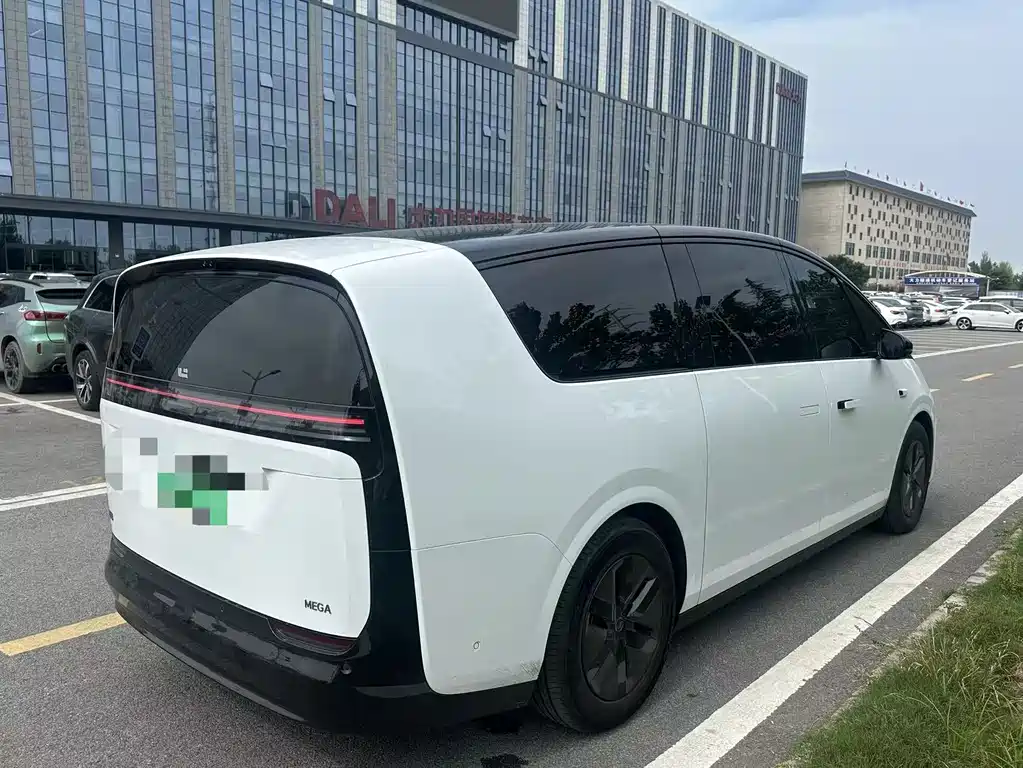 Li Auto Li MEGA 2026