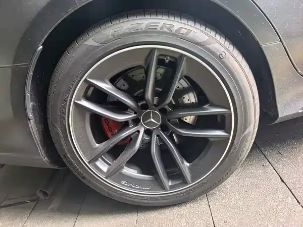 Mercedes-Benz AMG GT 2024