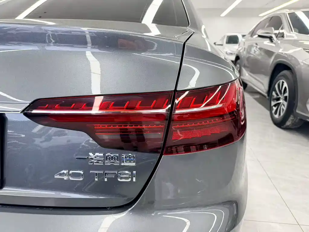 Audi A4L 2021 — фото 20