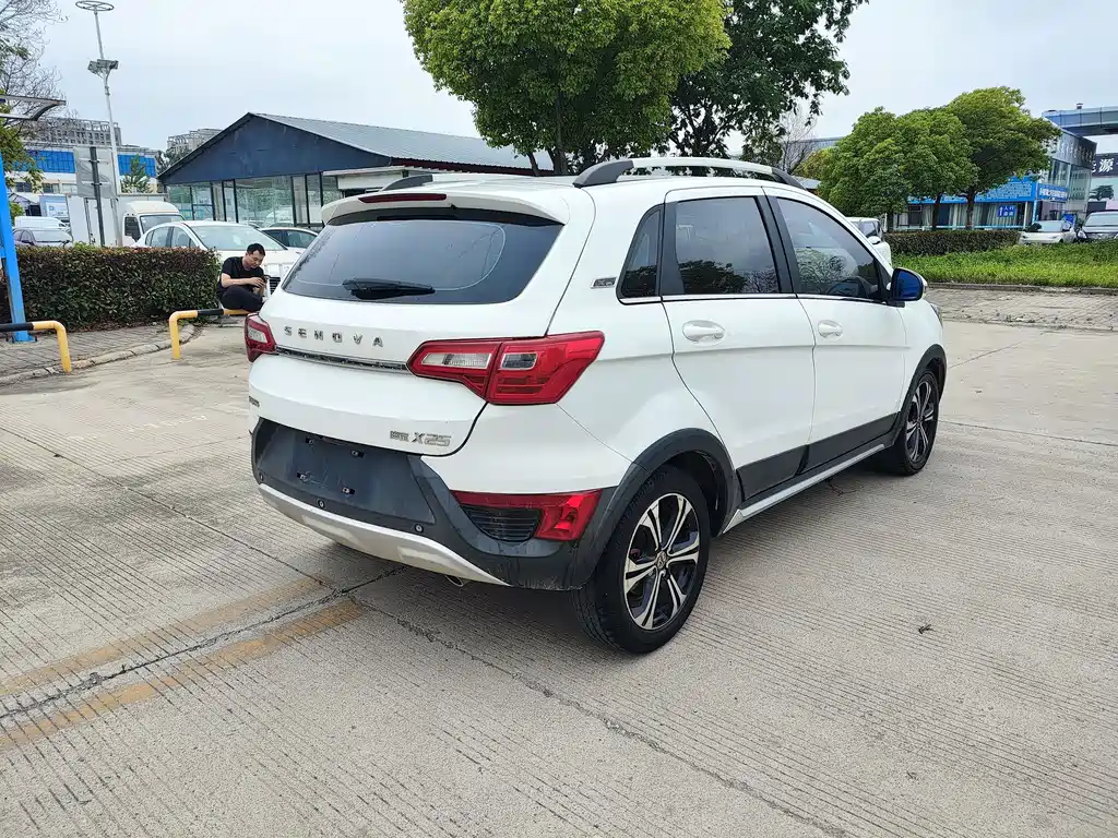 BAIC Senova X25 2016 — фото 5
