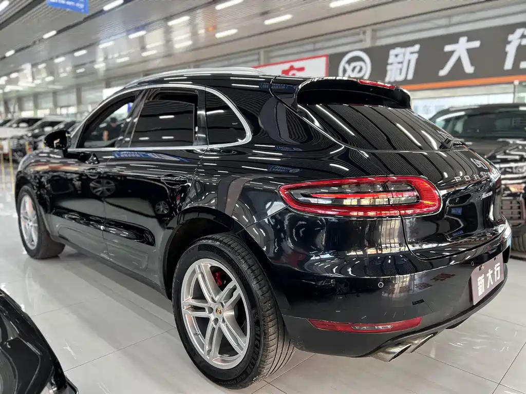 Porsche Macan 2017 — фото 9