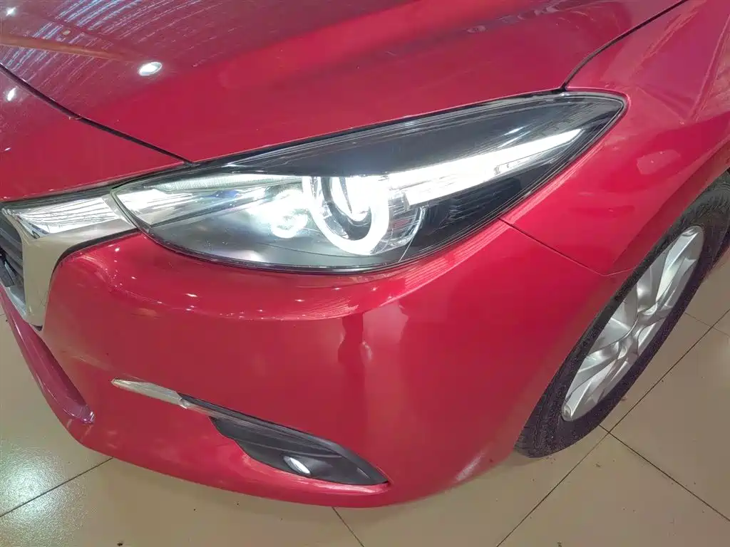 Mazda 3 Axela 2019 — фото 24