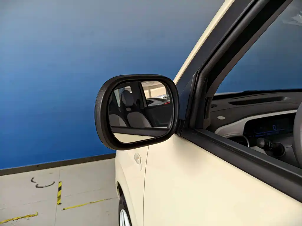 Geely Galaxy Panda 2025 — фото 23