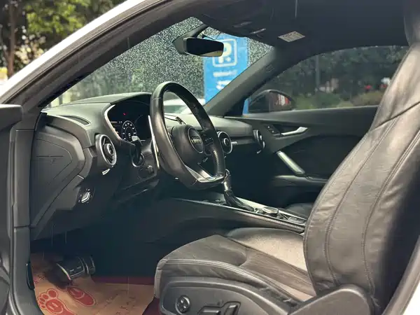 Audi TT 2015