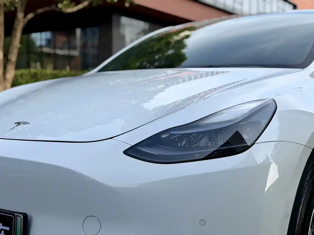 Tesla Model Y 2022 — фото 3