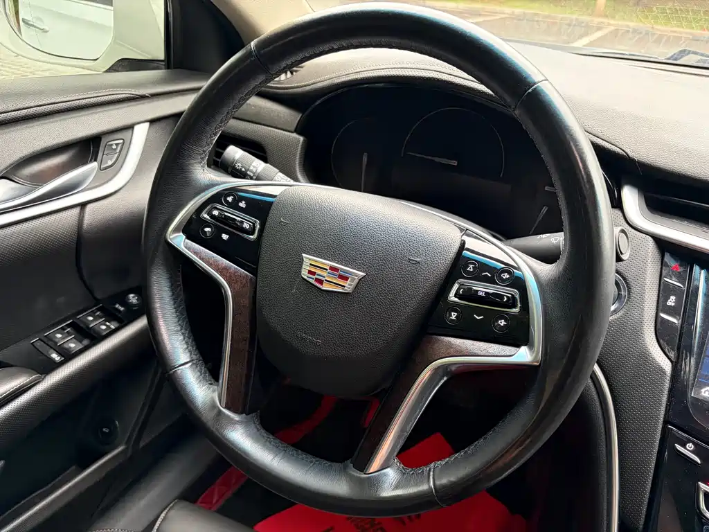 Cadillac XTS 2018 — фото 17