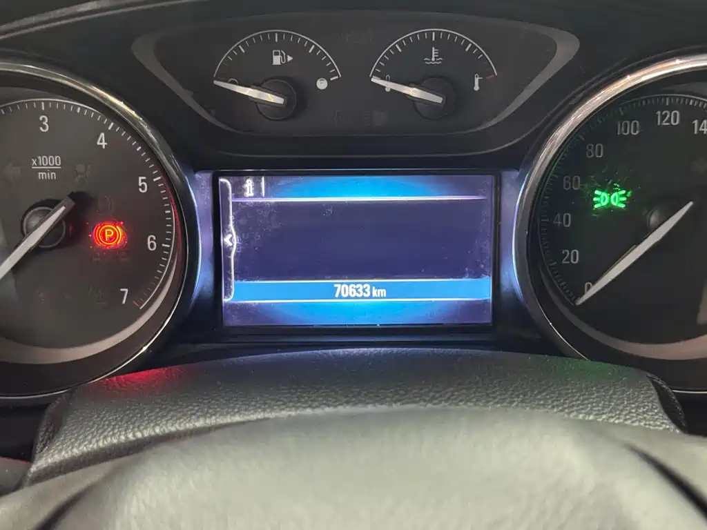 Buick Envision Plus 2018 — фото 11