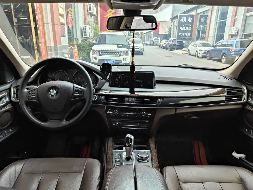 BMW X5 2015 — фото 9