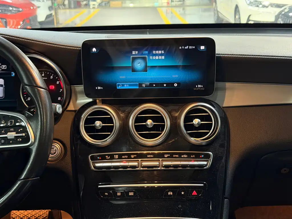 Mercedes-Benz GLC 2020 — фото 15