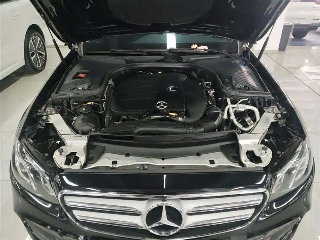 Mercedes-Benz E-Class 2020 — фото 20