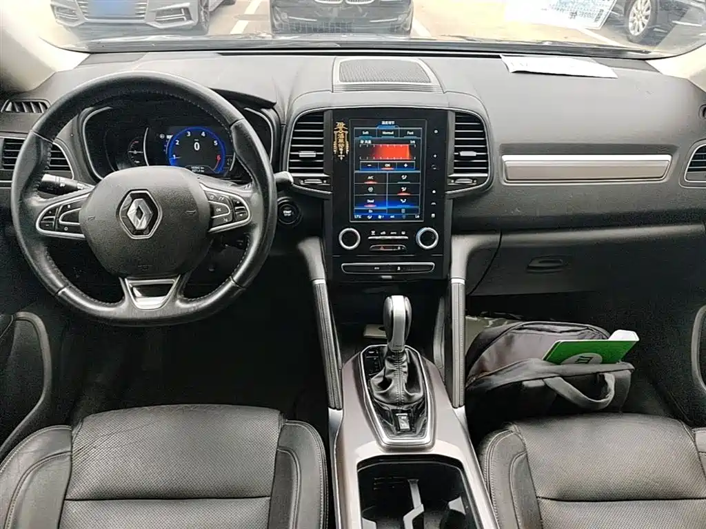 Renault Koleos 2017 — фото 10