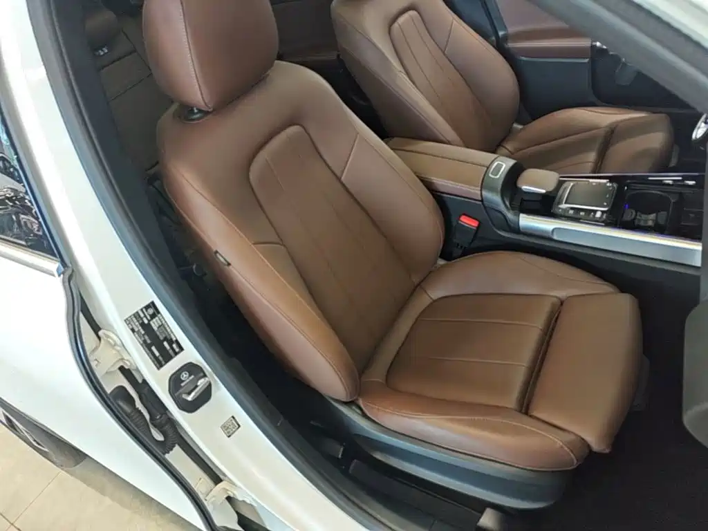 Mercedes-Benz GLB 2023 — фото 25