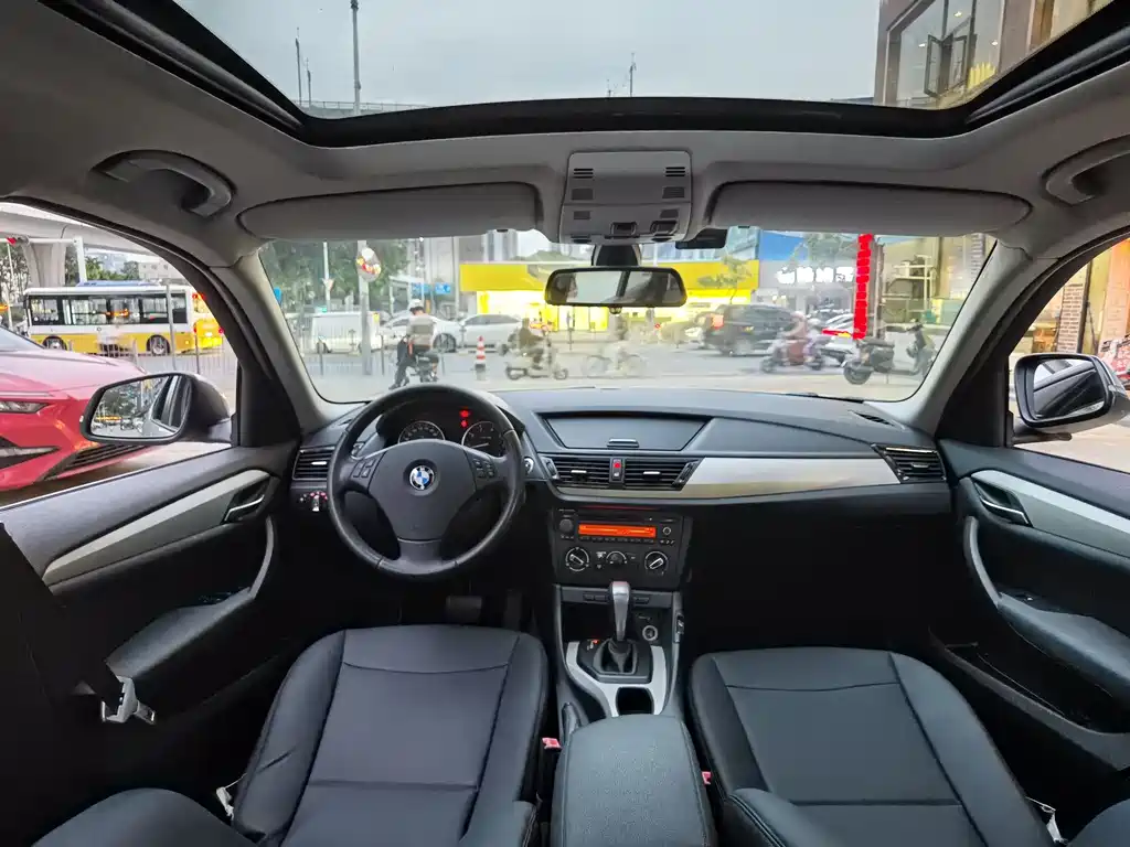 BMW X1 2014 — фото 10