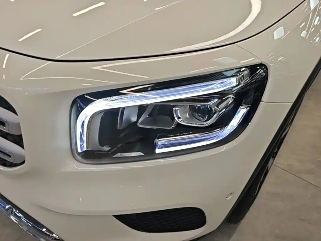 Mercedes-Benz GLB 2023 — фото 24