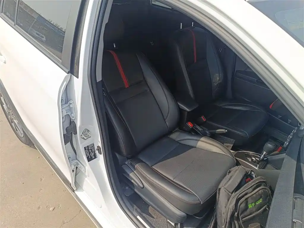 Toyota Yaris L 2020 — фото 25