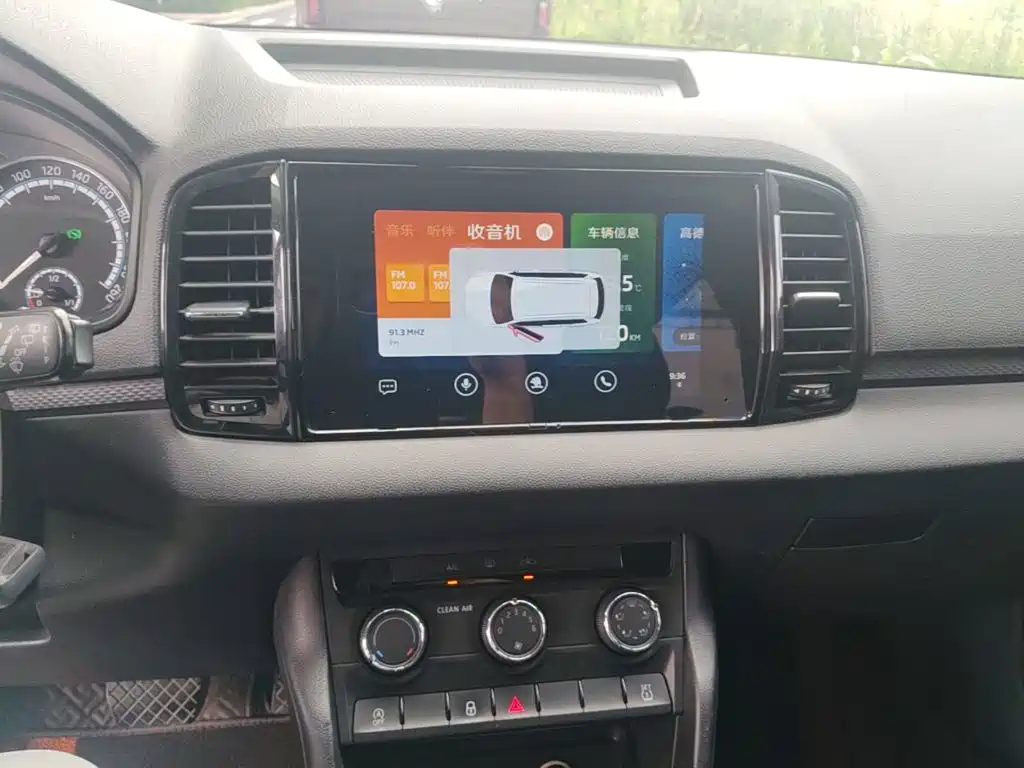 Skoda Karoq 2019 — фото 13