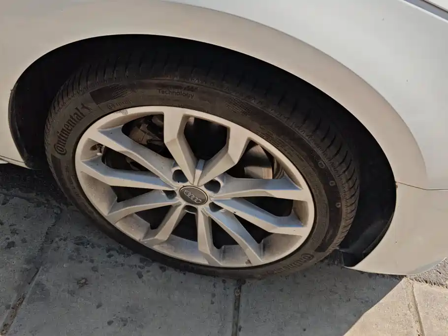 Audi A4L 2017
