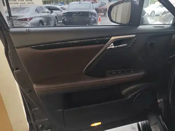 Lexus RX 2022