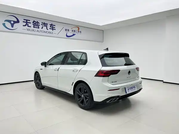 Volkswagen Golf 2021