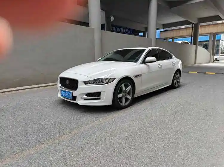 Jaguar XE 2016