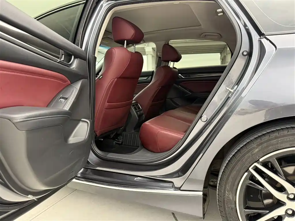 Honda Accord 2022 — фото 12
