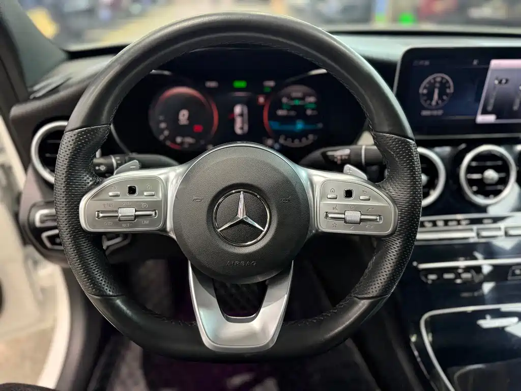 Mercedes-Benz C-Class 2021 — фото 20