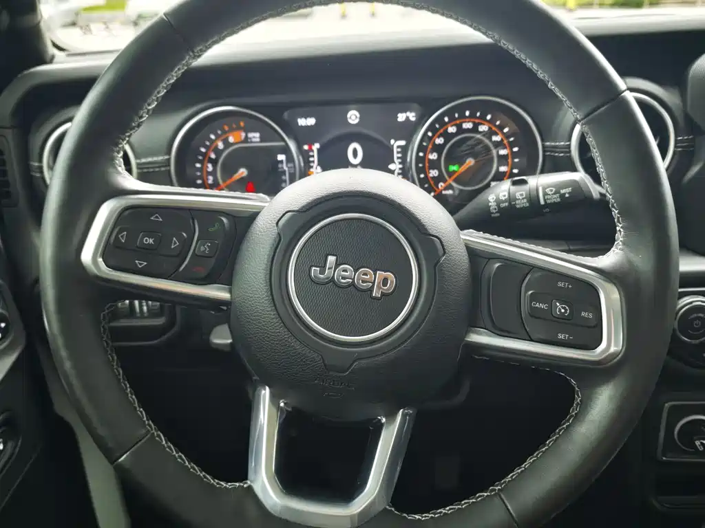 Jeep Wrangler 2021 — фото 11