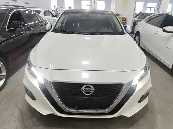 Nissan Teana 2022