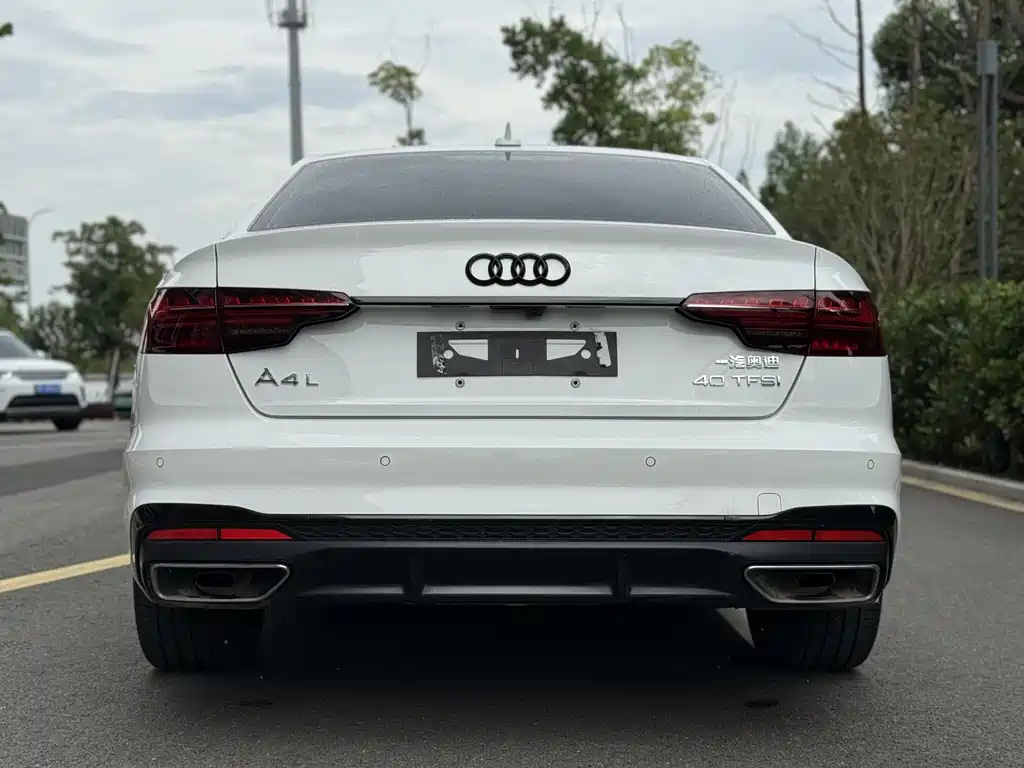 Audi A4L 2022 — фото 11
