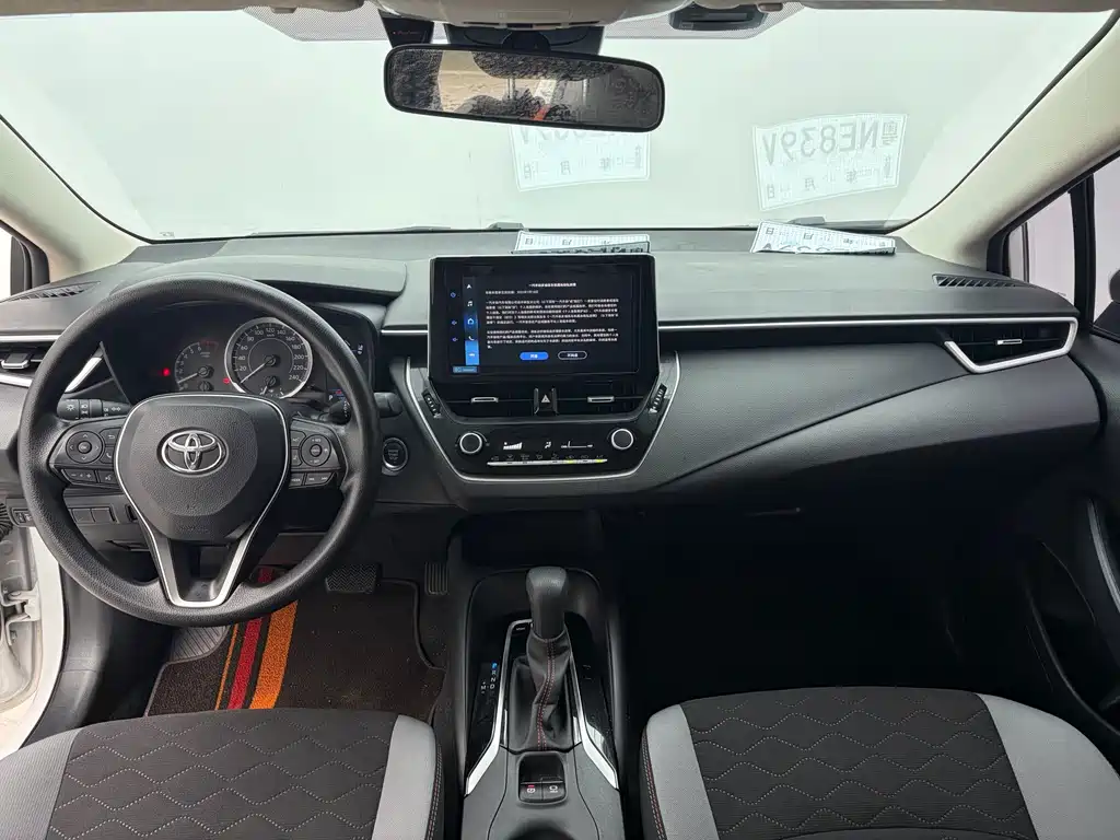 Toyota Corolla 2023 — фото 11