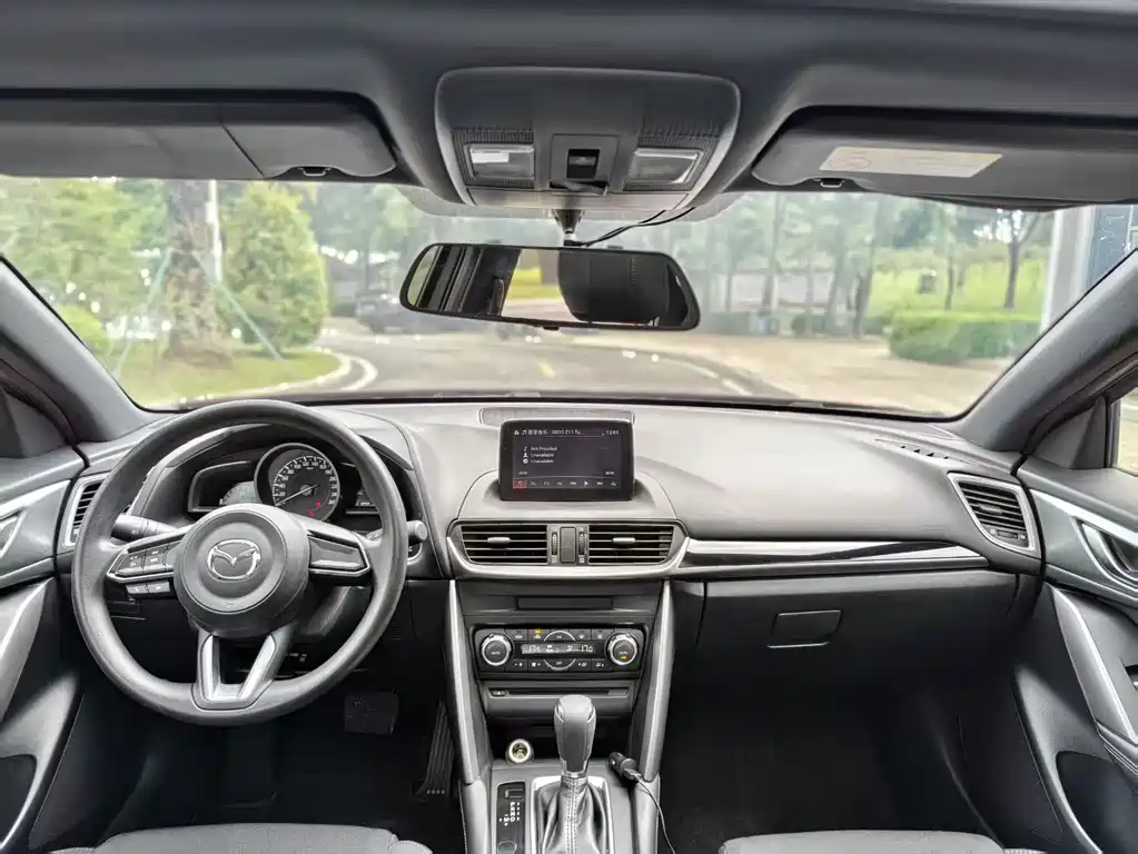 Mazda CX-4 2018 — фото 14