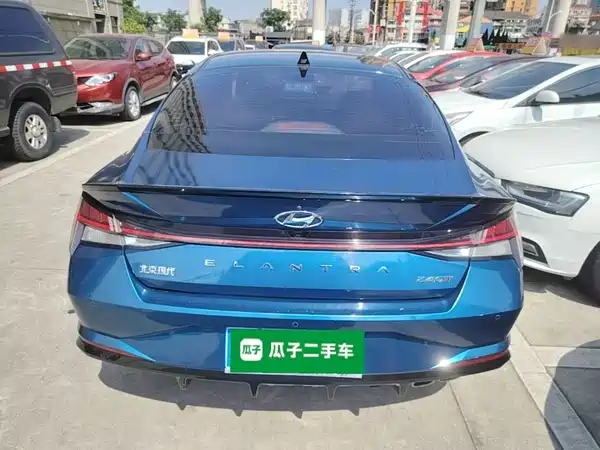 Hyundai Elantra 2022
