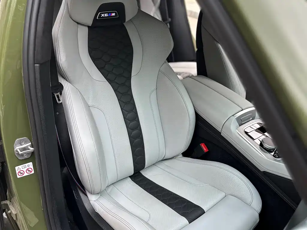 BMW X6 M 2022 — фото 14