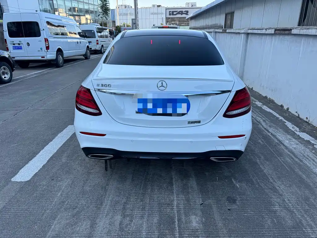 Mercedes-Benz E-Class 2018 — фото 8