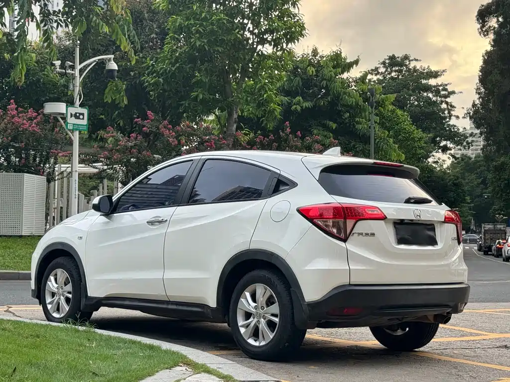 Honda Vezel 2015 — фото 15