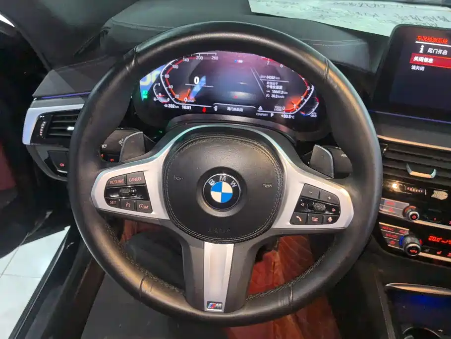 BMW 5 Series 2022 — фото 15