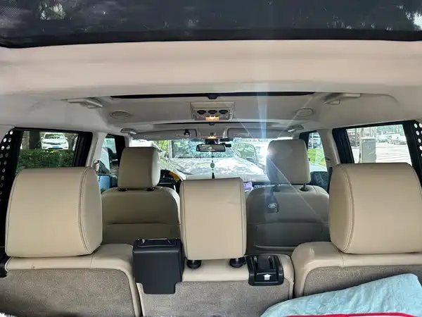 Land Rover Discovery 2011