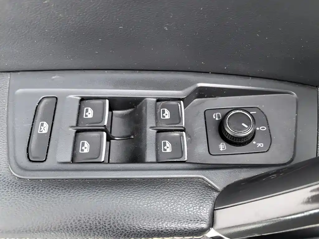 Volkswagen Tiguan L 2017 — фото 9
