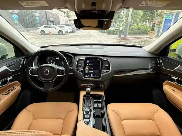 Volvo XC90 2016